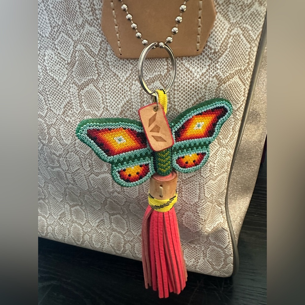 Authentic Consuela Classic Tote - Picture 2 of 16